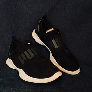 PUMA women’s soft foam optimal comfort slip on sneakers shoes